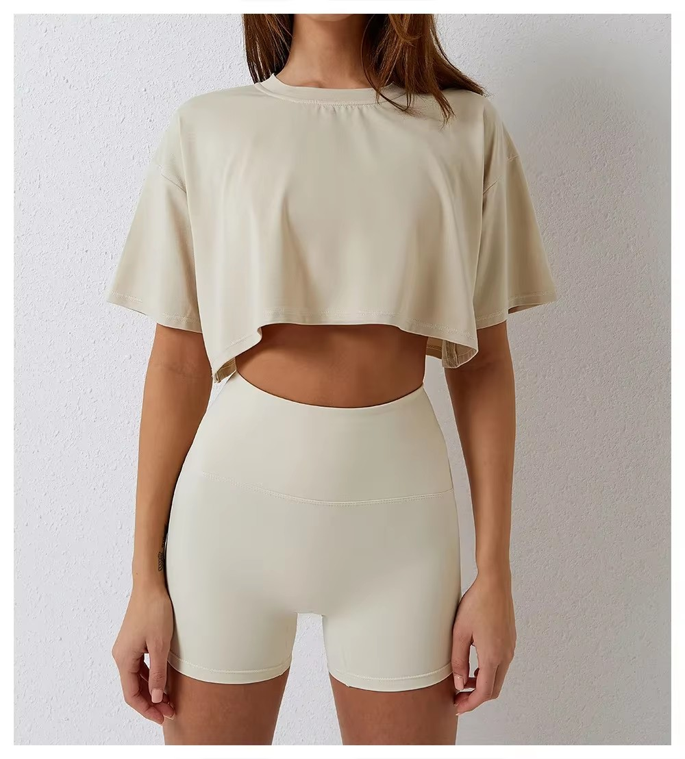 Cropped t-shirt